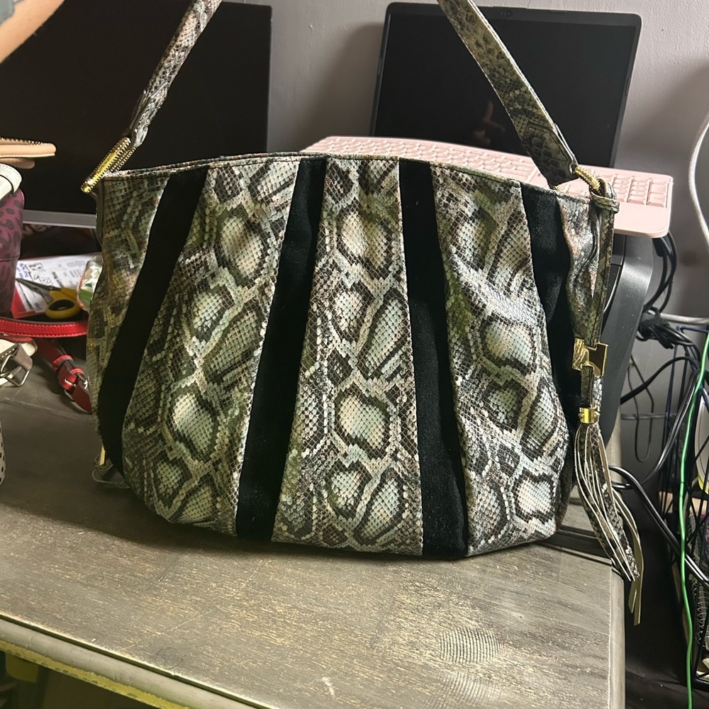 Aimee Kestenberg "Tuscany" Pebble Leather & Suede Hobo in SOFT GREY COBRA NWOT